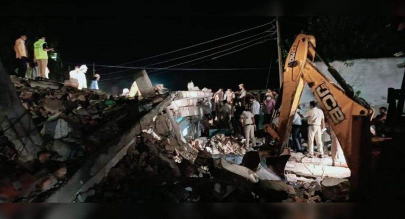 Die because the building collapses in Pataudi