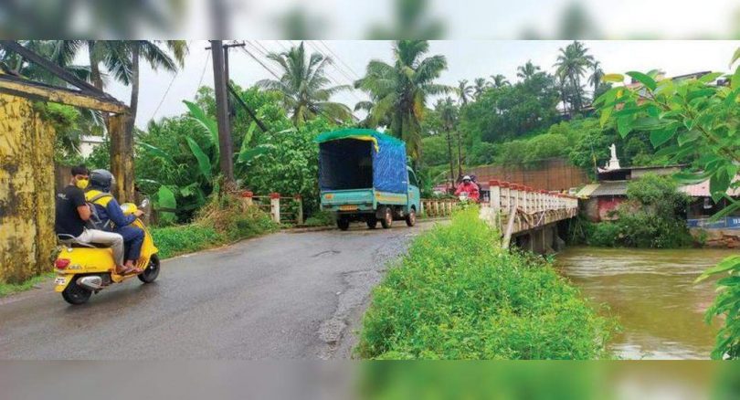 The new bridge to join the one on the tar River: Mapusa Mla