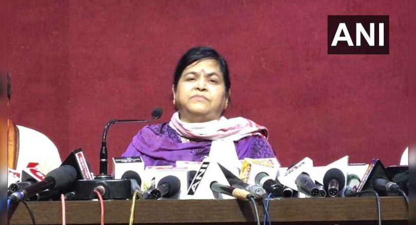 This MP MP collects Rs 100 for selfies with it