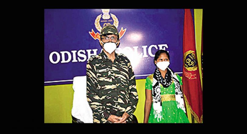 Odisha: Three Maoist leaders give up before DGP