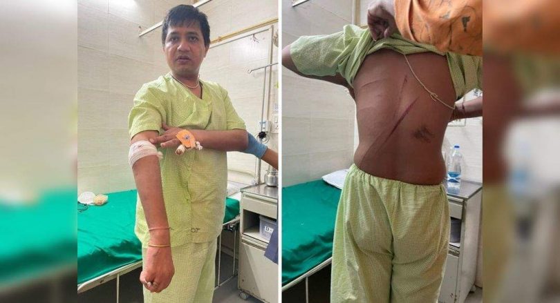 Lawyers attack with the sword during the day