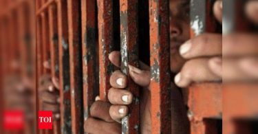 Solapur: 4 UTS Escape After Convulsion Drama