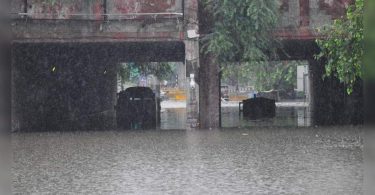 Delhi: 27-yr sinks taking selfies, 2 others loses life