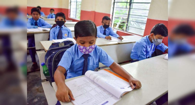 The Punjab government allows the reopening of schools for grade 10, 11 and 12