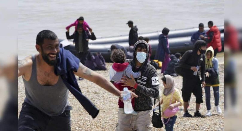 Record 430 migrant crossways to England in one day