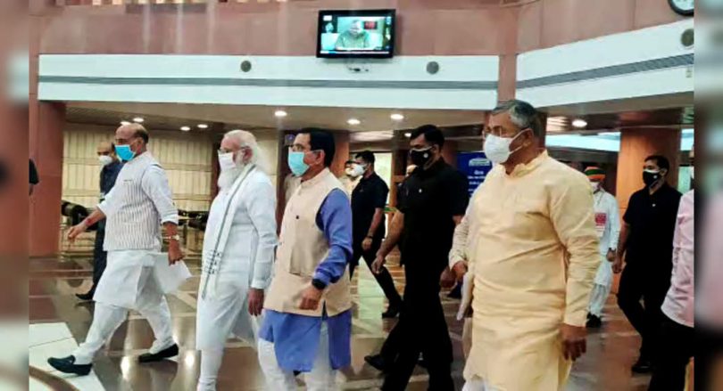 Highlight the welfare scheme, against the Cong 'Lies': PM to party