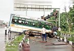 10 injured when the bus hits dividers on the NH-9, reversing