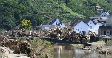 The German Cabinet approved around $ 472 million in the first flood assistance