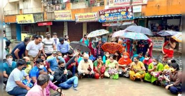 Thane: Protests Residents Sit in Rainwater