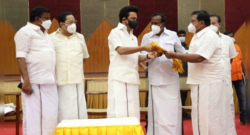 Workers from many parties move to join DMK