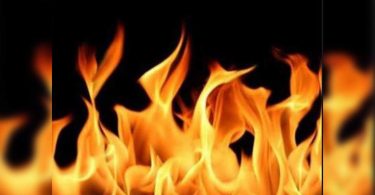 The car that moved gutted by fire, there were no casualties