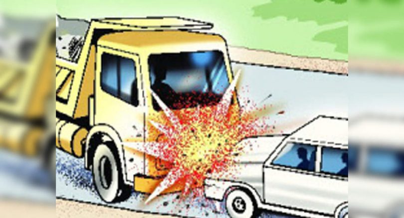 Nashik: 4 Dies as Truck Hits Cars in Mumbai-Agra Highway