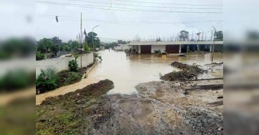 Two sinks because of the flood at Wardha Dist