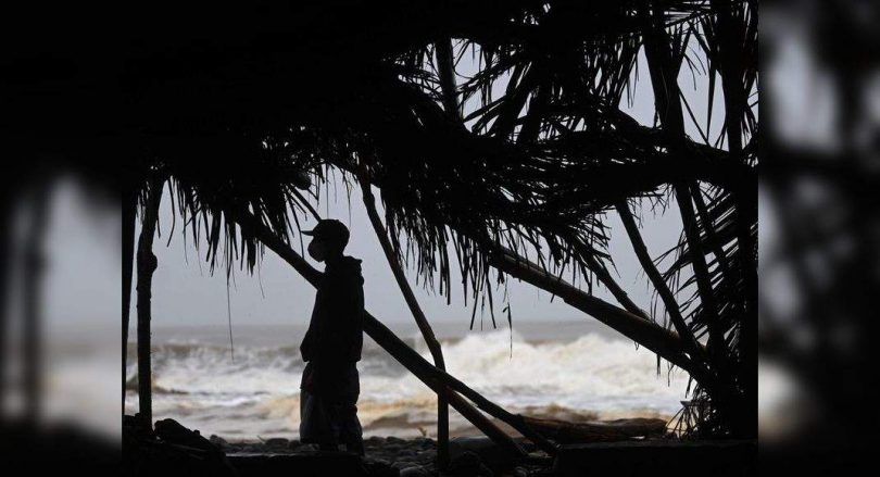 Red warning for six rain hit districts in Maha