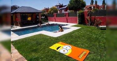 As Spain Swellters and Covid-19 cases grow, swimming pool rental applications thrive