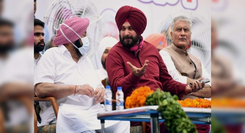 Sidhu bat on the front foot in the photo-op with cm amarinder