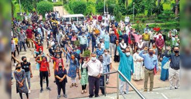 Affiliate problems make college teachers, students on the edge