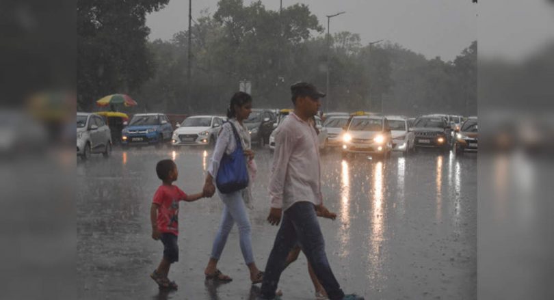 Delhi: Rain in the air, IMD issued an orange warning for Monday
