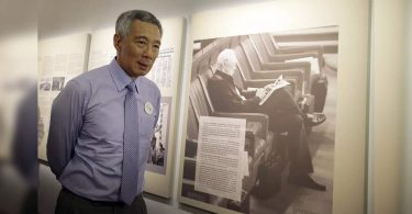 Singapore PM Convincing Senior Citizens Security Vaccine Covid