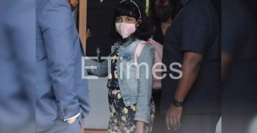 Aaradhya looks adorable in a flower jumpsuit