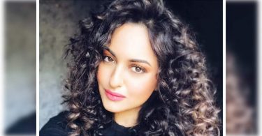 Reply Sonakshi for fans asking for a pic bikini