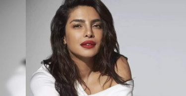 Priyanka Chopra posts blood stained selfies