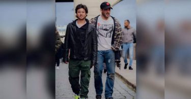 Salman shared a cool photo with his niece