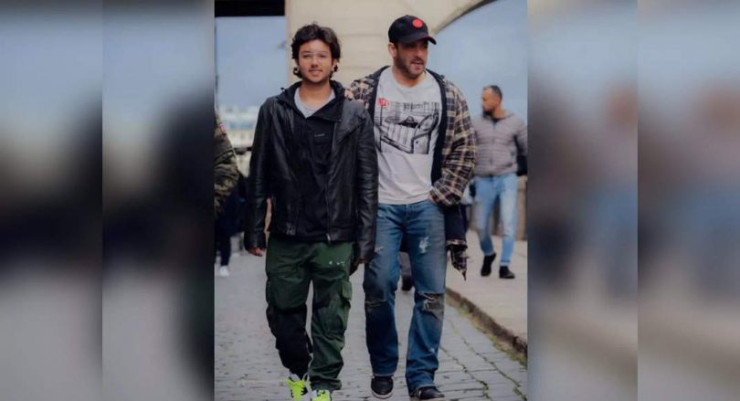 Salman shared a cool photo with his niece