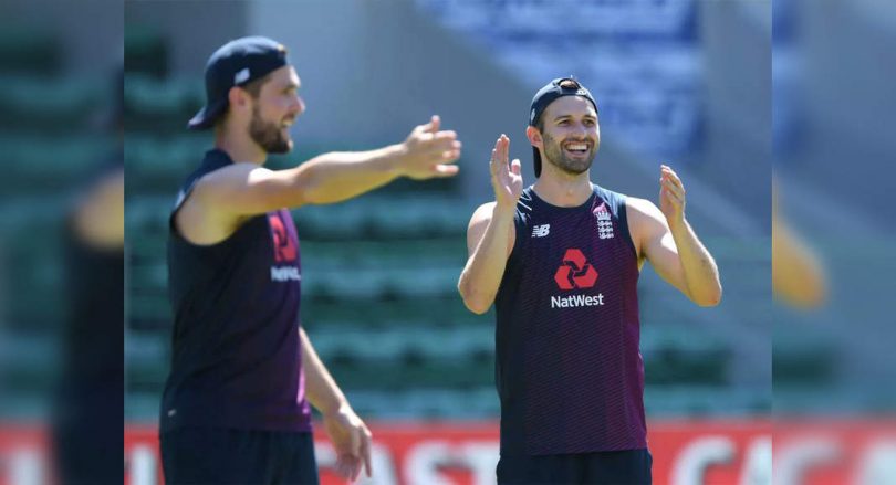 Mark Wood, Chris Woakes is available for selection for the fourth test