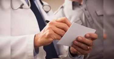 The head is trapped inside the pressure stove, toddlers stored by the document