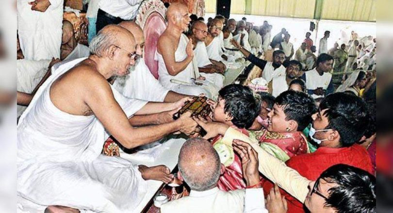 Six Jain Families from Gujarat, Mumbai Will Receive Ascetic Life