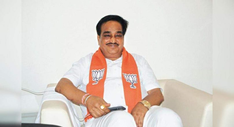 Paatil tells cadres not to be friends with government officers