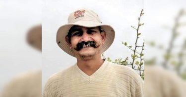 Damaged raincoat sellers get dry lessons on Biz ethics