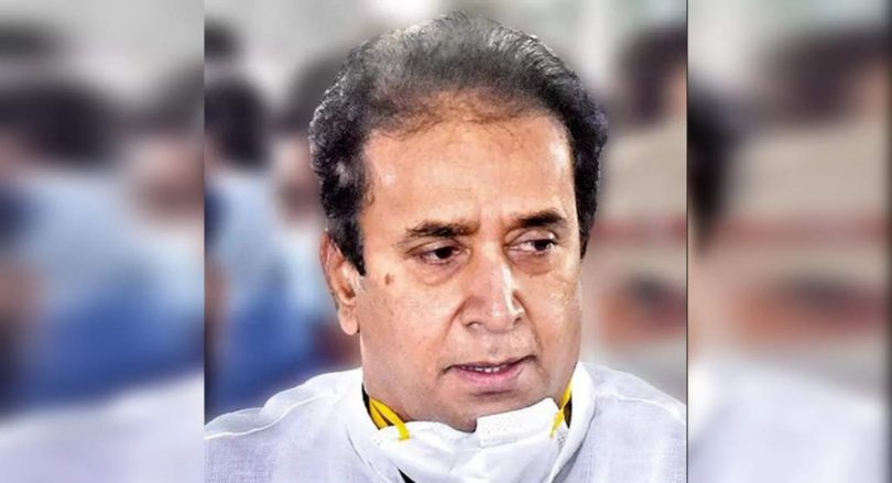 Deshmukh Chit Chit? Cong, NCP looking for a probe