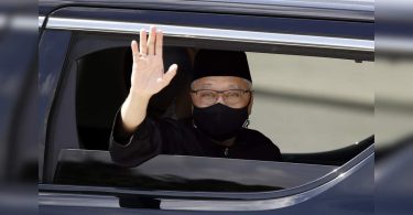 New PM PM Malaysia, Cabinet Misses Swearing-in