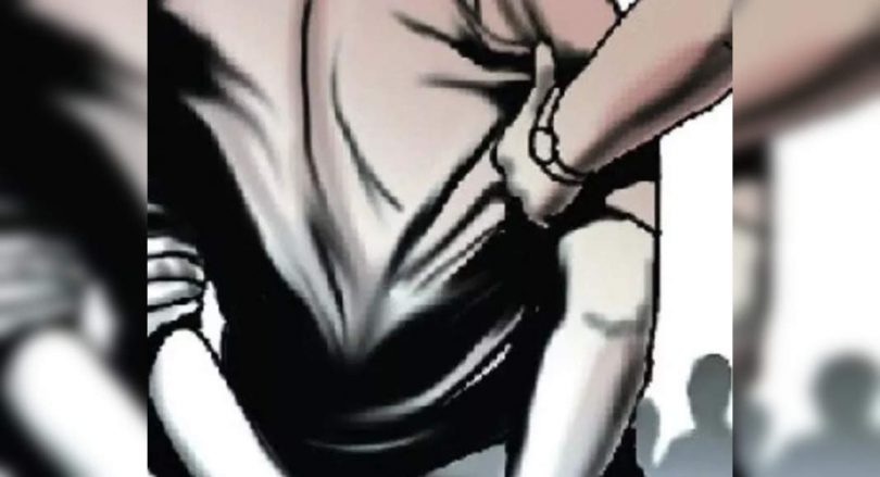 12 Held, Damaged Fake Call Center in Delhi