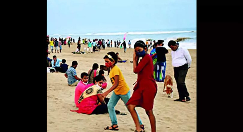 Odisha: Curbs subsides, people go for a short break