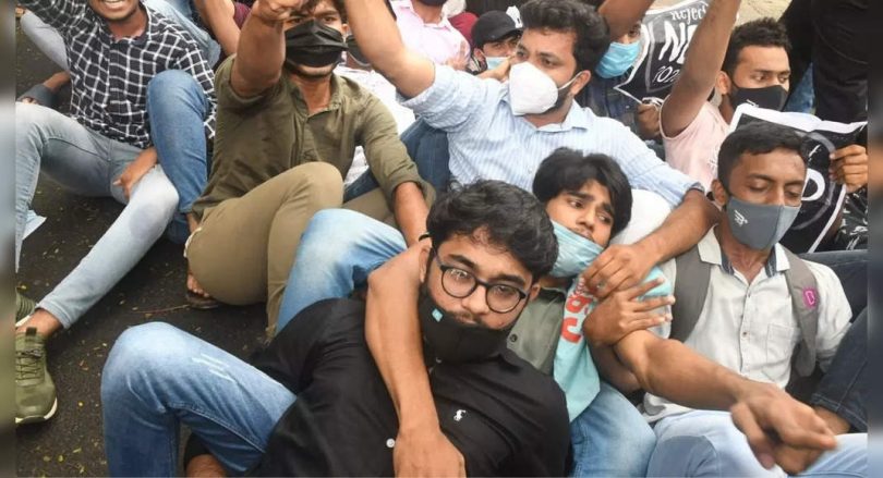 Mangalore University: CFI held protests against the implementation of national education policies -2020