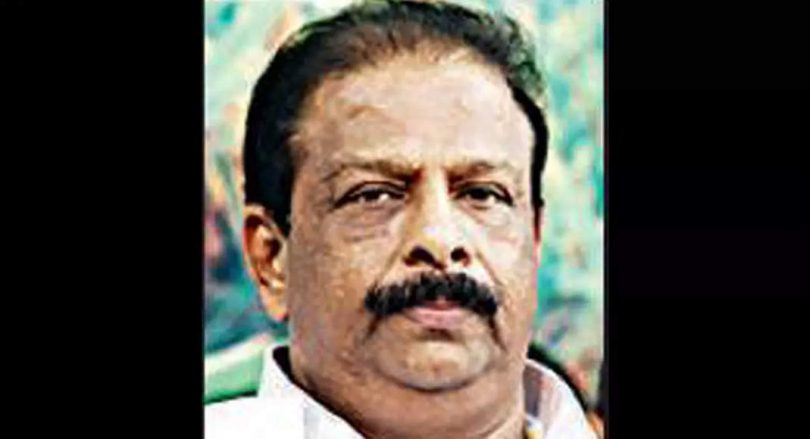 Rift Widely Open in Congress, AICC Backs Kerala Leadership