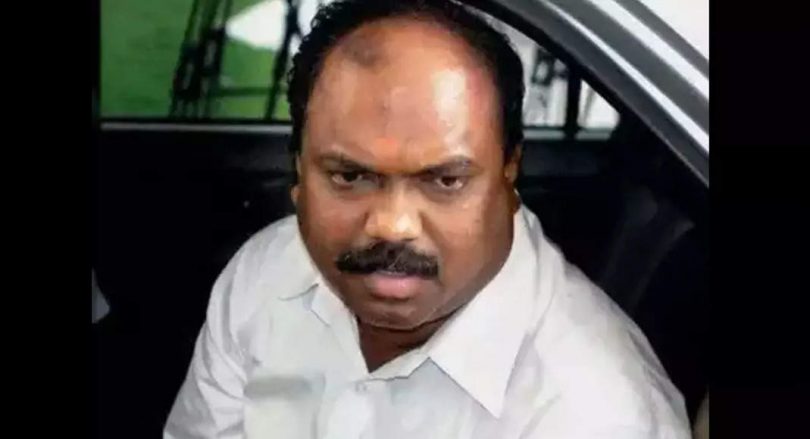 MAHA: Anil parab face hot face, deputy rto's premises rigged