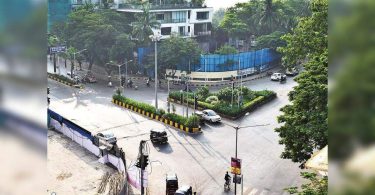 Juhu Junction is busy getting a pedestrian island