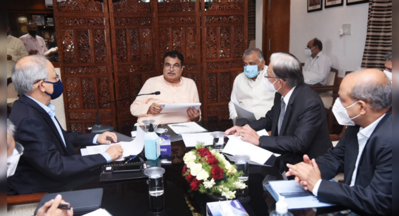 Gadkari BATS for 6 airbags in the car as mandatory