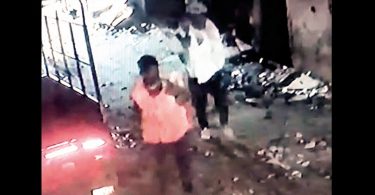 The curfew gave a free thief at Ahmedabad