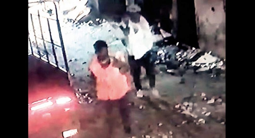 The curfew gave a free thief at Ahmedabad