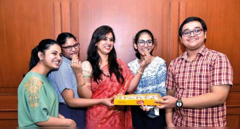 Navya, Shweta, Tavishi Top In City with 99.8%