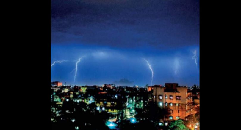 Lightning late at night attacking the jolt bags of the colony after a dry day