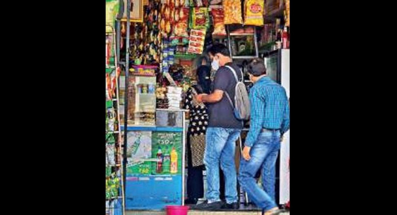 Pune: First traders against orders, to close the store at 7pm
