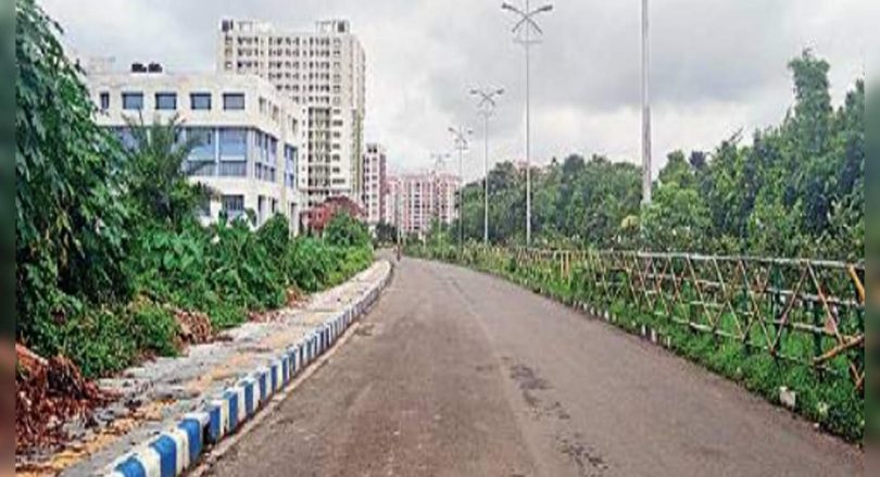 Biker harasses women on Kolkata's new city road