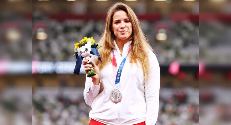 Oly silver medal auction for funding baby surgery