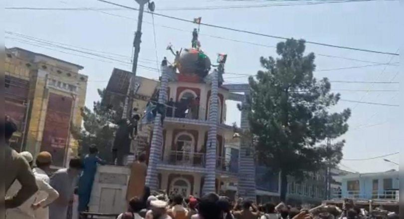 Many victims occur in deadly anti-Taliban protests in the cities of Afghanistan